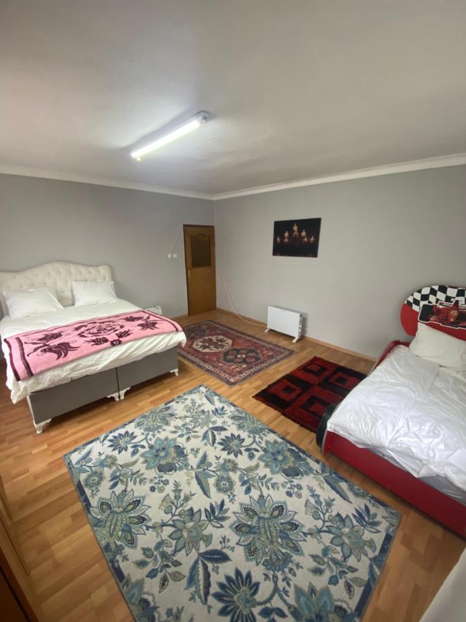 Apartamento Triplex House Near The Airport Arnavutkoy Exterior foto